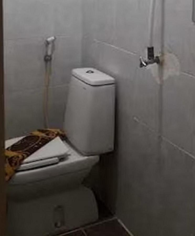 Express O 91801 Zye Room'S Aeropolis Tangerang Bagian luar foto
